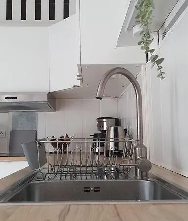 Vakantiehuis Charmante Maison Dans La Pinede 4 Pers. *
